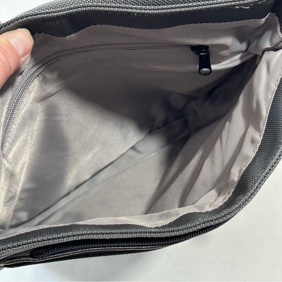 Derek Alexander Unisex Crossbody Tech Bag - Picture 9 of 11